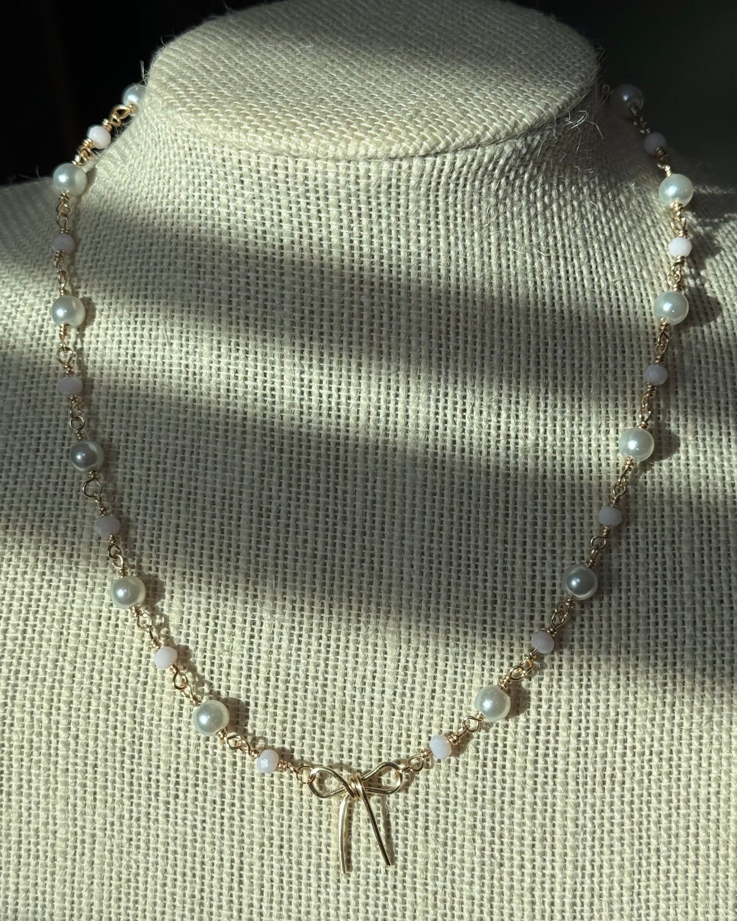 Pearls & bows