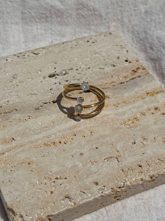 4 zirconia gold ring